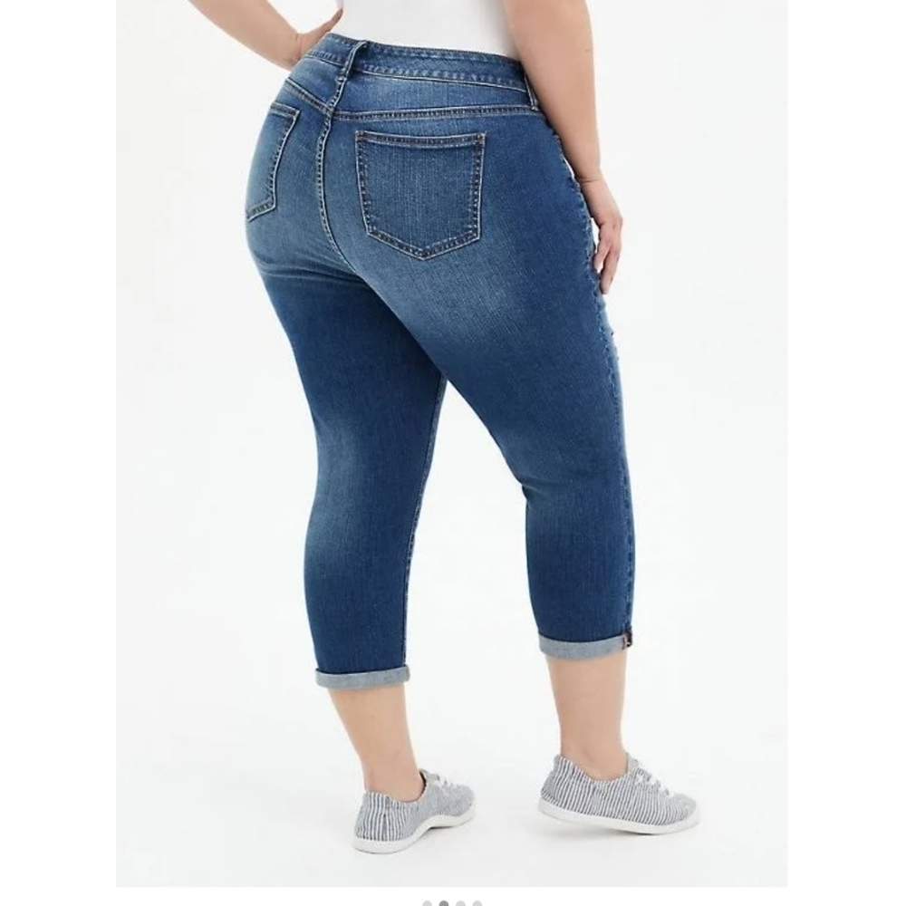 Torrid Mid Rise Skinny Cropped Skinny Jeans Size 22 - Picture 5 of 7
